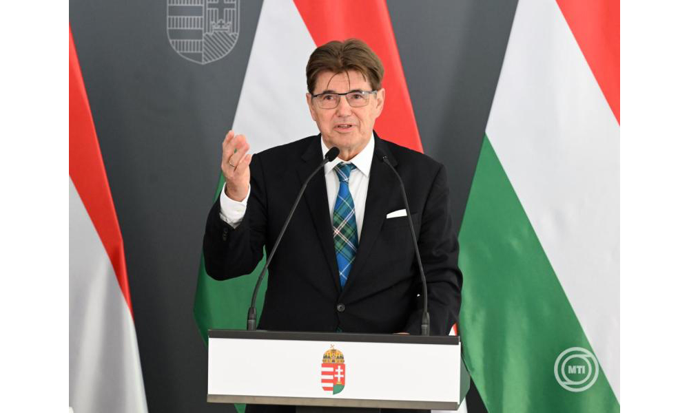 Nagy Elek: a fix 3 százalékos Széchenyi Kártya Program hitelcsomag kézzelfogható segítség a kkv-k számára Nagy Elek: a fix 3 százalékos Széchenyi Kártya Program hitelcsomag kézzelfogható segítség a kkv-k számára