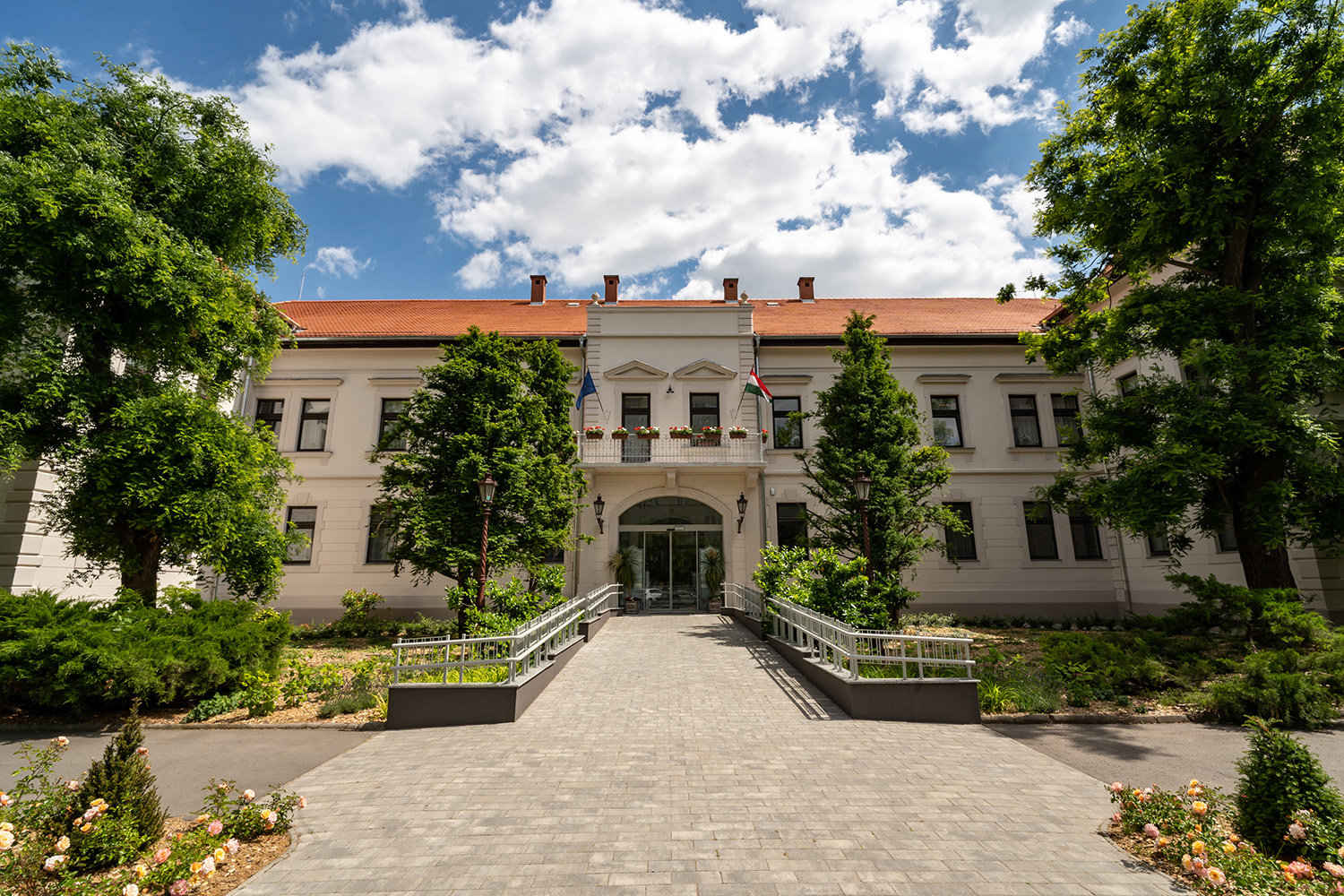 Év végi munkarend a kamara ügyfélszolgálati irodáiban Év végi munkarend a kamara ügyfélszolgálati irodáiban